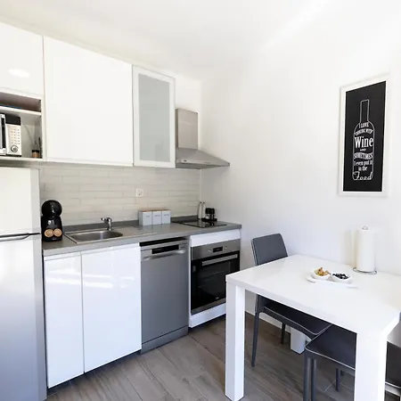 With A Parking Space Hvar - 22023 흐바르